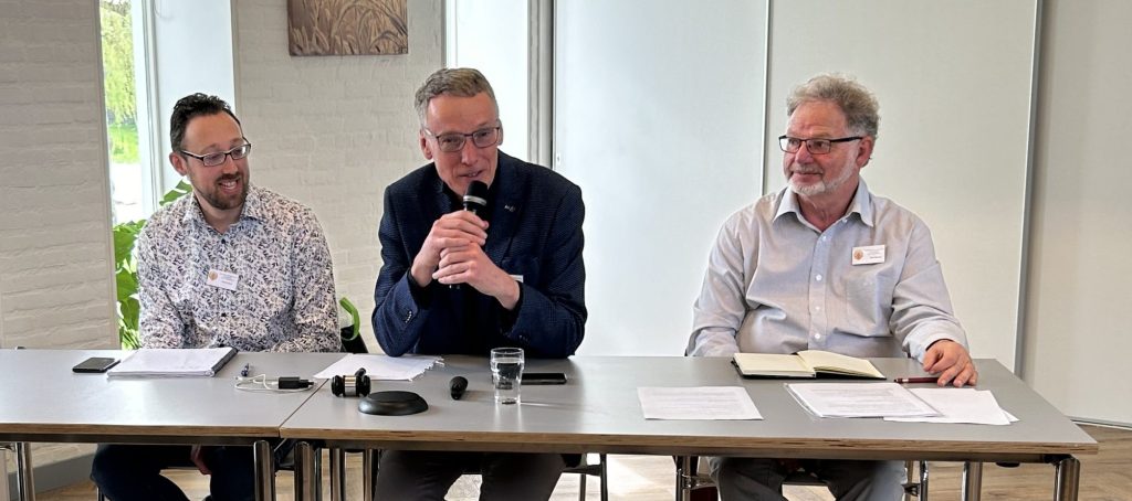 Dagelijks bestuur met van links naar rechts: Hans du Mortier, Yorick Zomer, Teun van der Vorm en Max Mesman